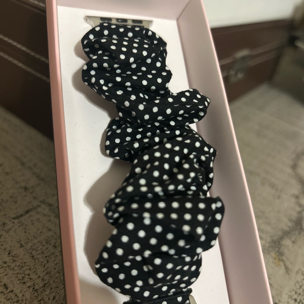 Kate Spade ♠️ Polka Dot Fabric Design 38-30mm Apple Watch ⌚️ Band NWT